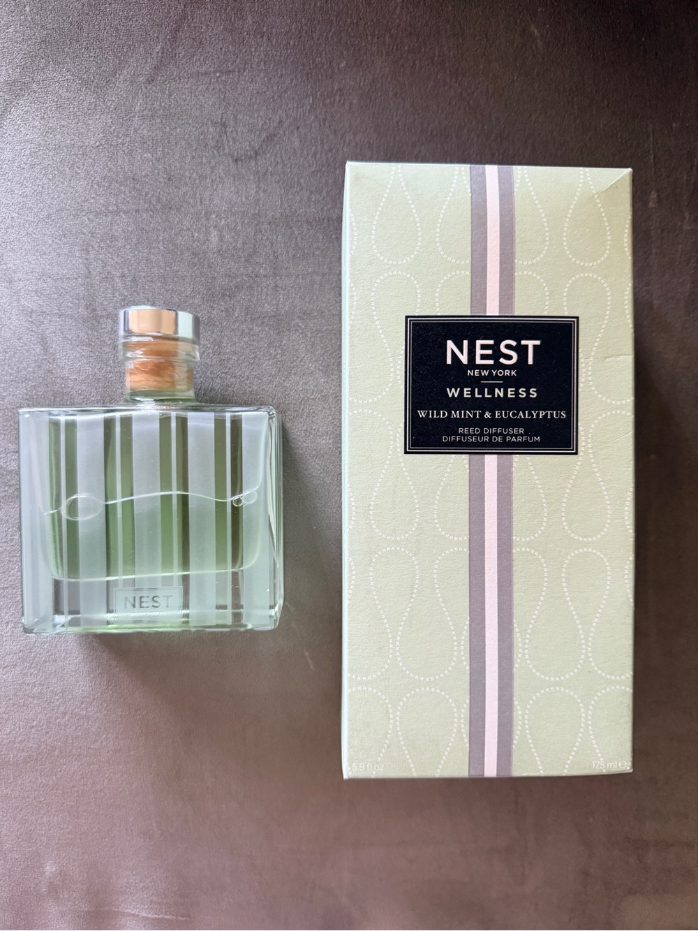 NEST Fragrances Wild Mint & Eucalyptus Diffuser - Light Green